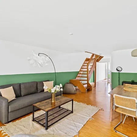 公寓 Cozy Close To The Center Of Forch *