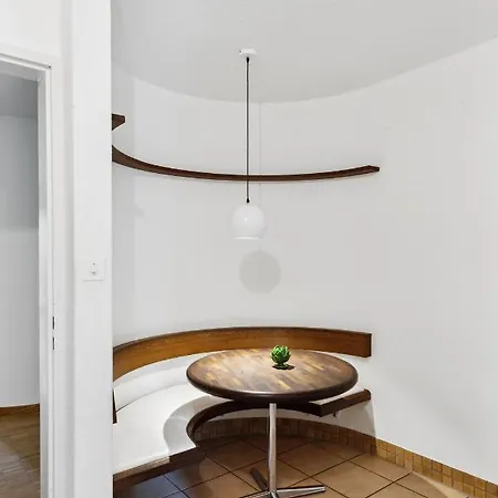 公寓 Cozy Close To The Center Of Forch *