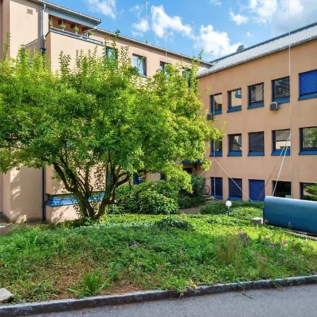 Cozy Close To The Center Of Forch *