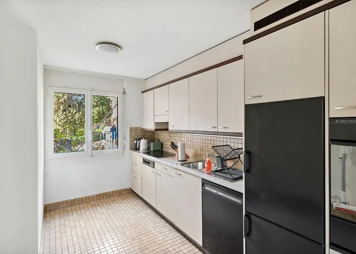 Cozy Close To The Center Of Forch Apartament *