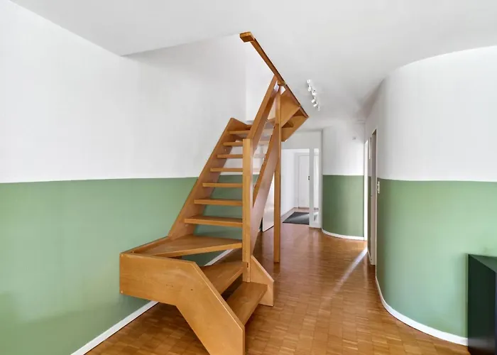 Cozy Close To The Center Of Forch Zurych