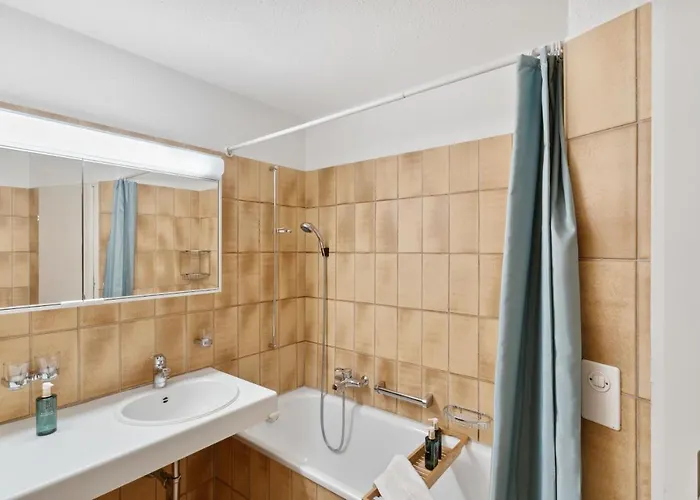 Cozy Close To The Center Of Forch Apartament *