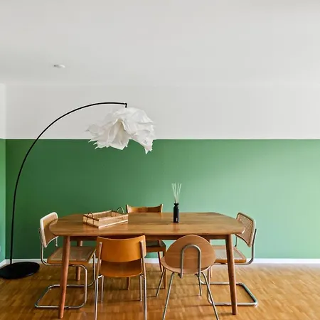 Cozy Close To The Center Of Forch