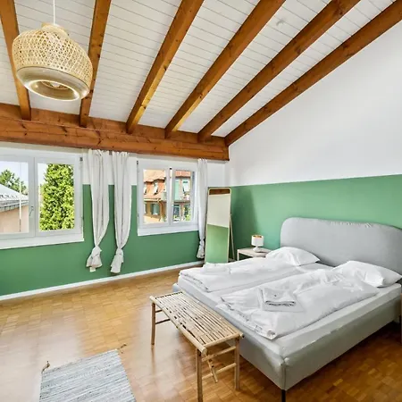 Cozy Close To The Center Of Forch アパート