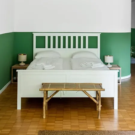 Cozy Close To The Center Of Forch アパート *