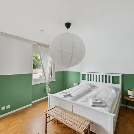 Cozy Close To The Center Of Forch アパート チューリッヒ