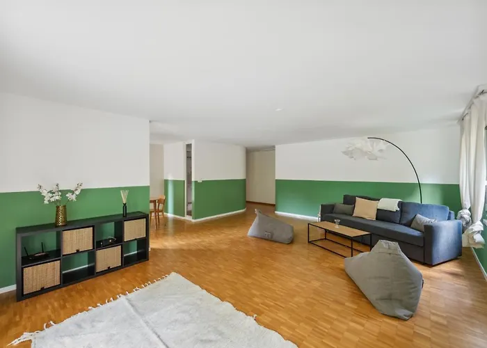 Cozy Close To The Center Of Forch