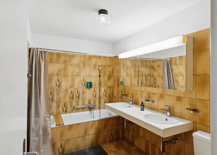 Cozy Close To The Center Of Forch