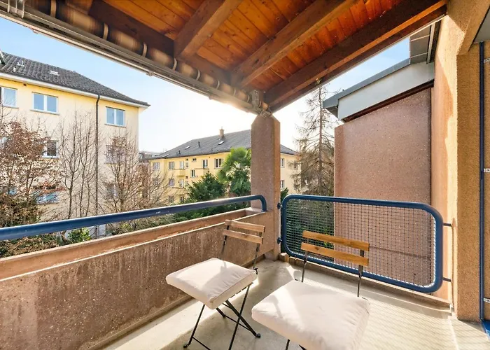 Cozy Close To The Center Of Forch