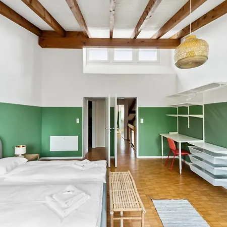 Апартаменты Cozy Close To The Center Of Forch *