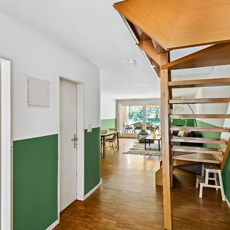 Cozy Close To The Center Of Forch Апартаменты