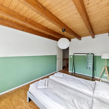 Cozy Close To The Center Of Forch